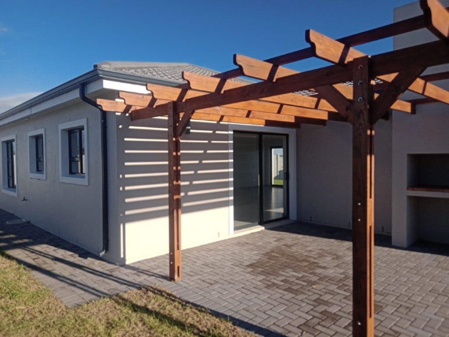3 Bedroom Property for Sale in Paradise Beach Eastern Cape
